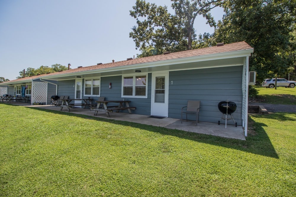 Cabin 1 Gallery 8-min