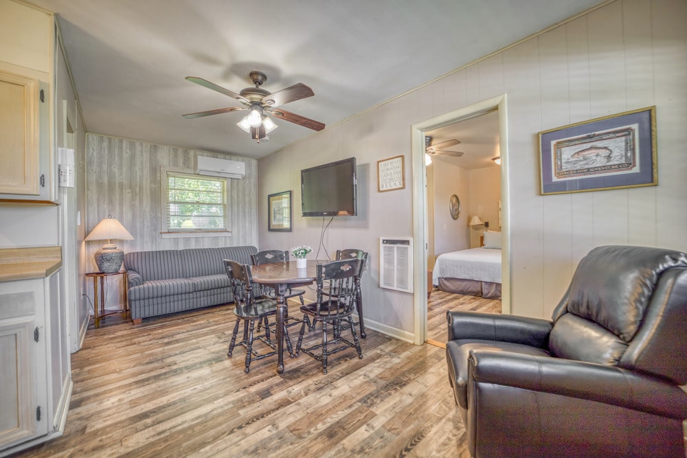 Cabin 10 Gallery 1-min