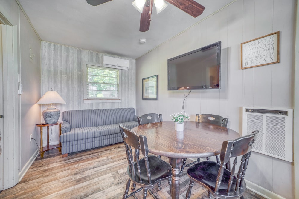 Cabin 10 Gallery 3-min