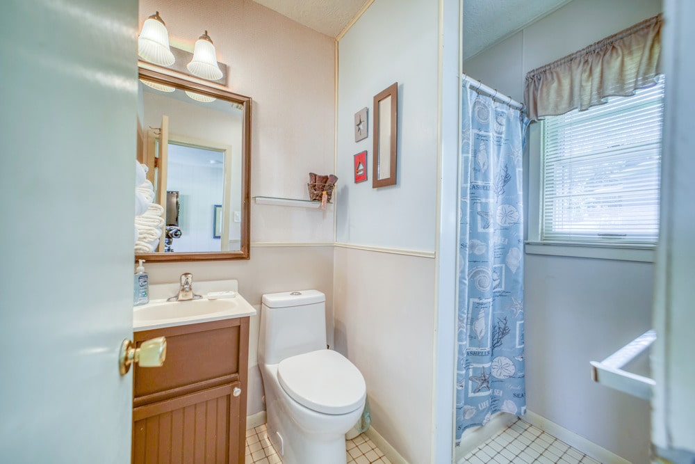 Cabin 10 Gallery 4-min