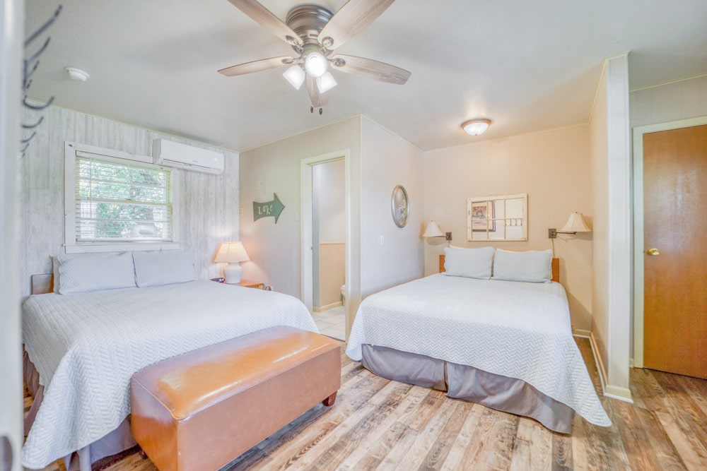 Cabin 10 Gallery 5-min