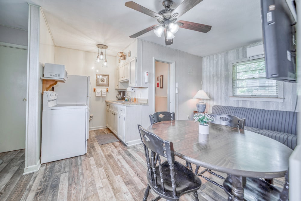 Cabin 10 Gallery 7-min