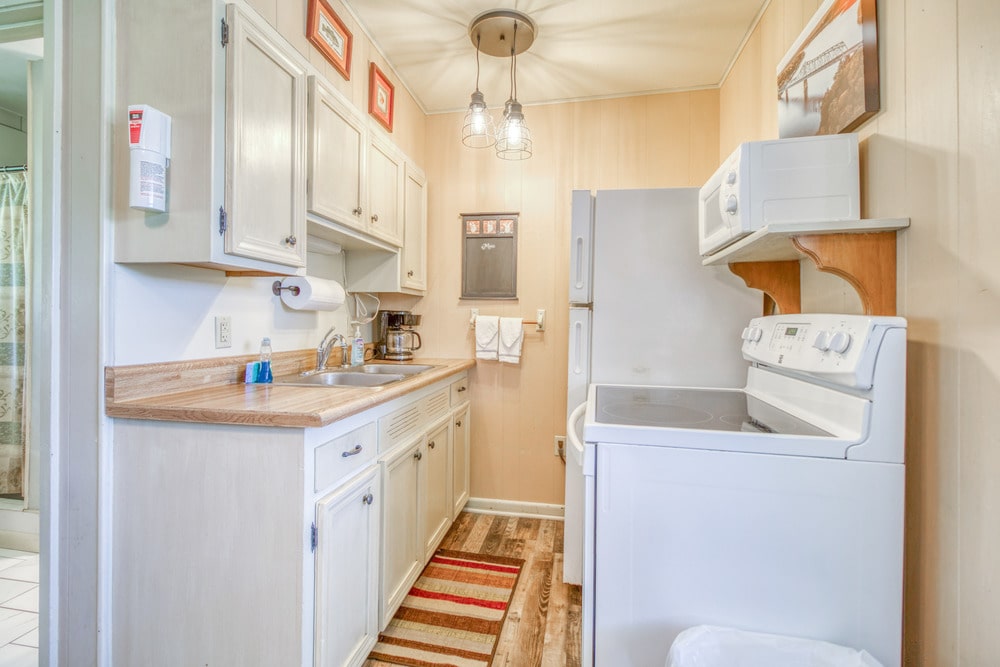 Cabin 12 Gallery 5-min