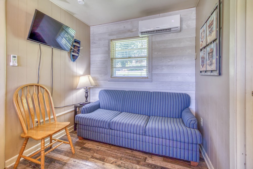 Cabin 12 Gallery 7-min