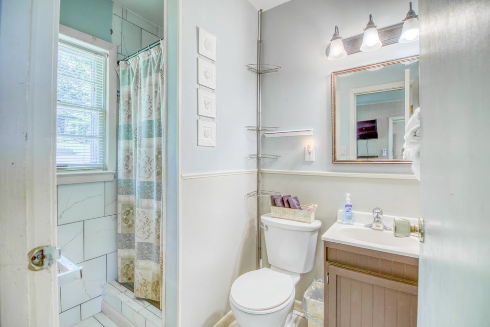 Cabin 12 Gallery 8-min