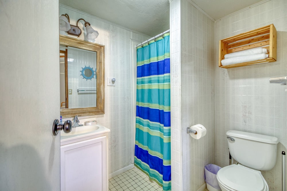 Cabin 15 Gallery 12-min