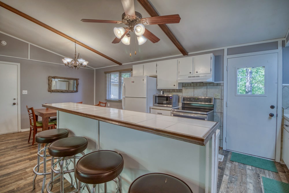 Cabin 15 Gallery 6-min