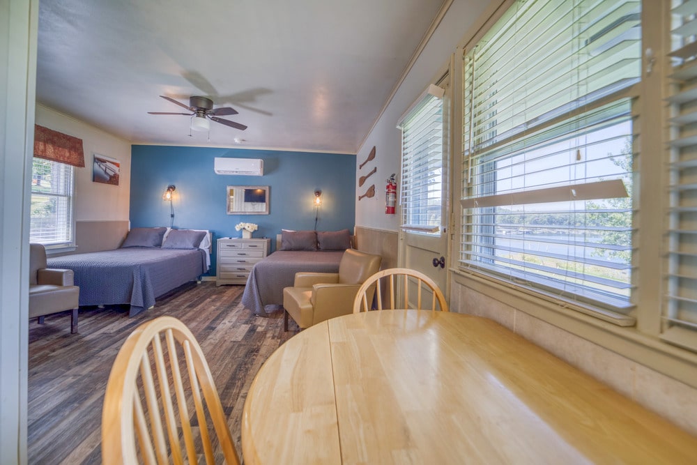 Cabin 3 Gallery 3-min