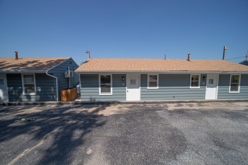 Cabin 3 Gallery 5-min