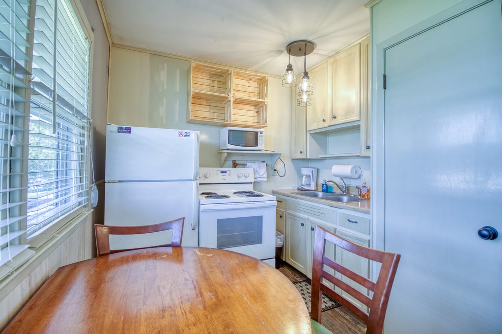 Cabin 5 Gallery 4-min