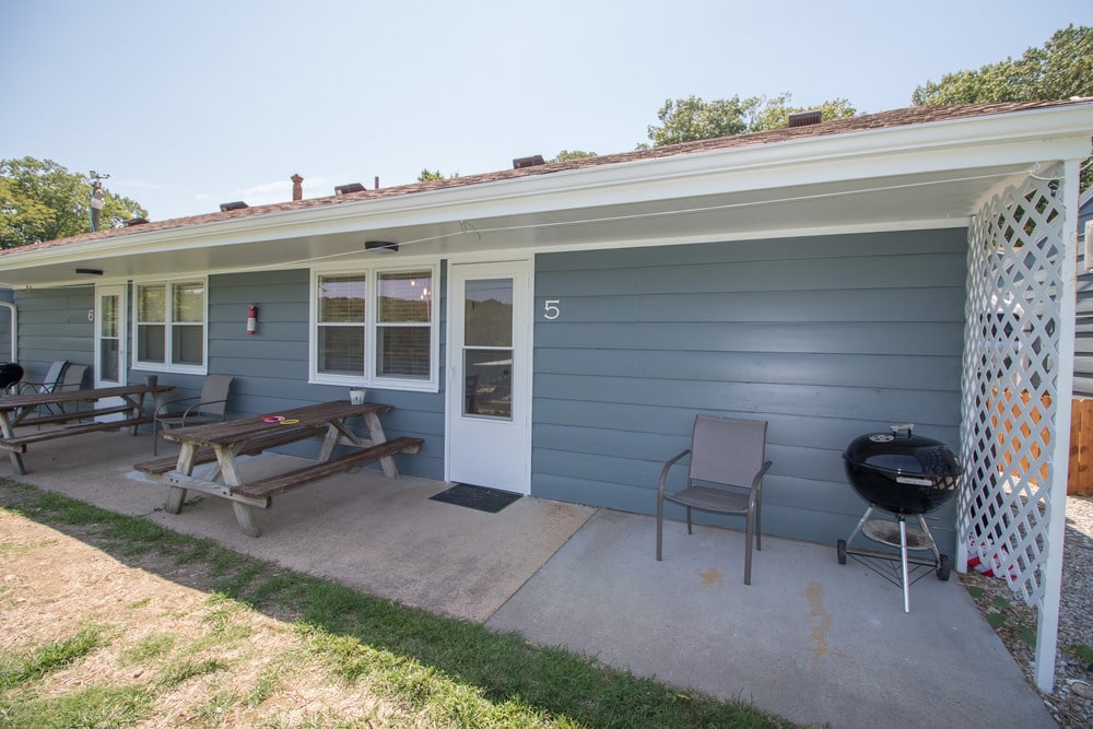 Cabin 5 Gallery 8-min