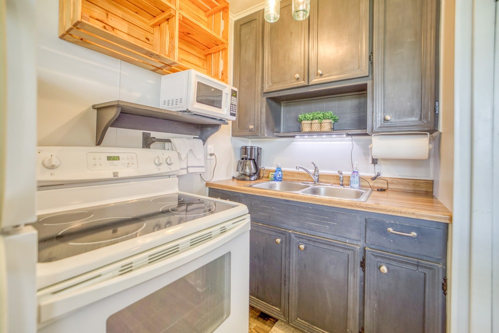 Cabin 7 Gallery 4-min