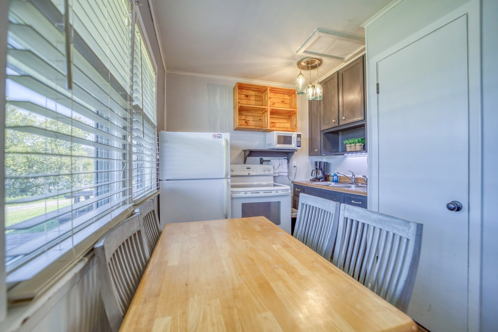 Cabin 7 Gallery 6-min