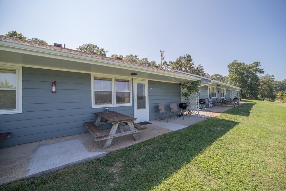 Cabin 7 Gallery 8-min