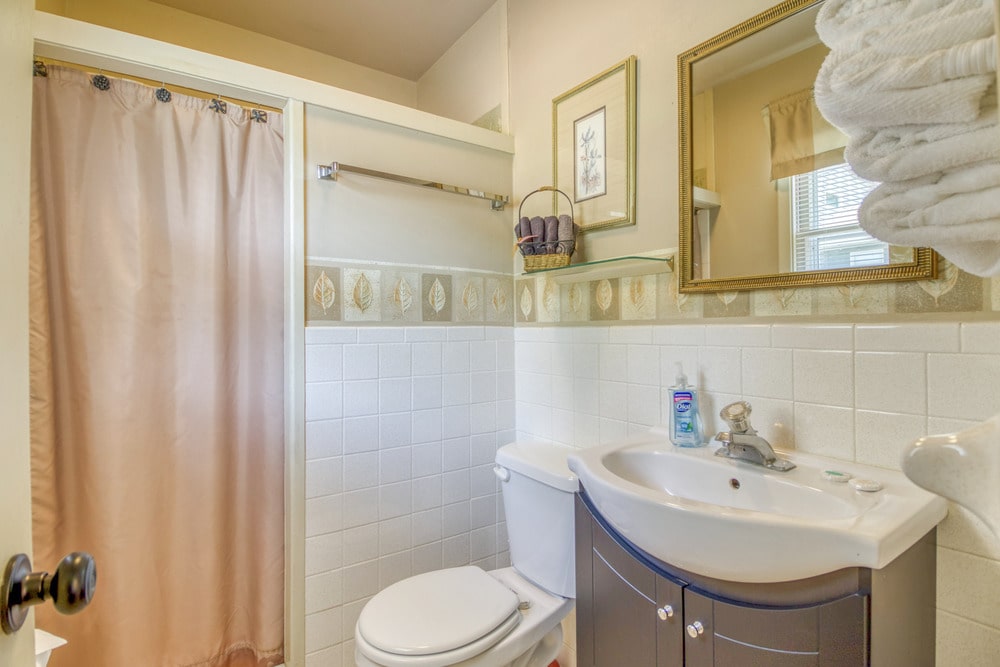 Cabin 8 Gallery 2-min