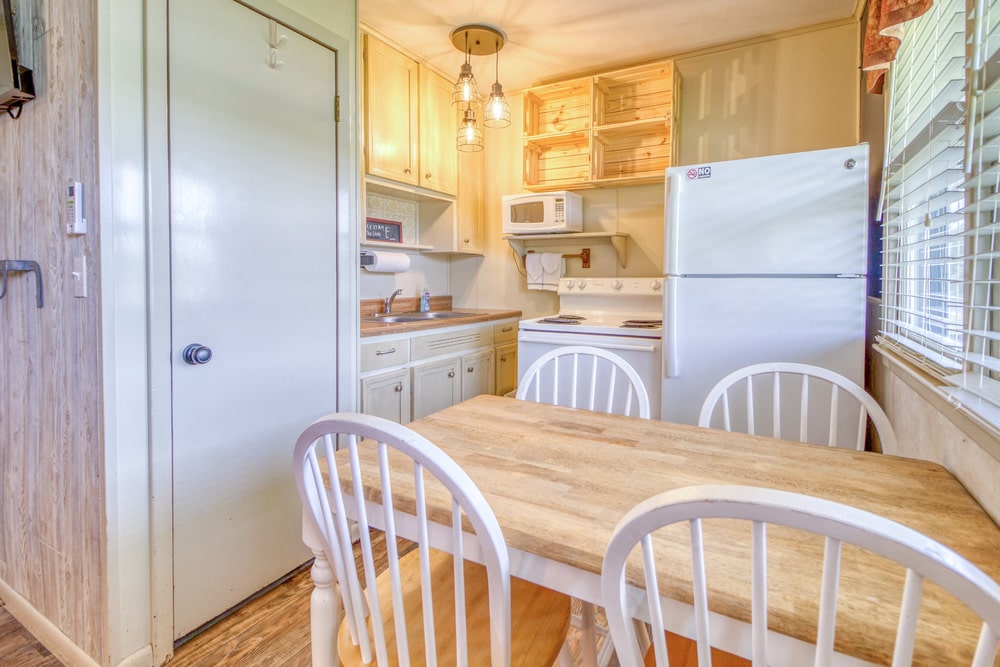 Cabin 8 Gallery 4-min