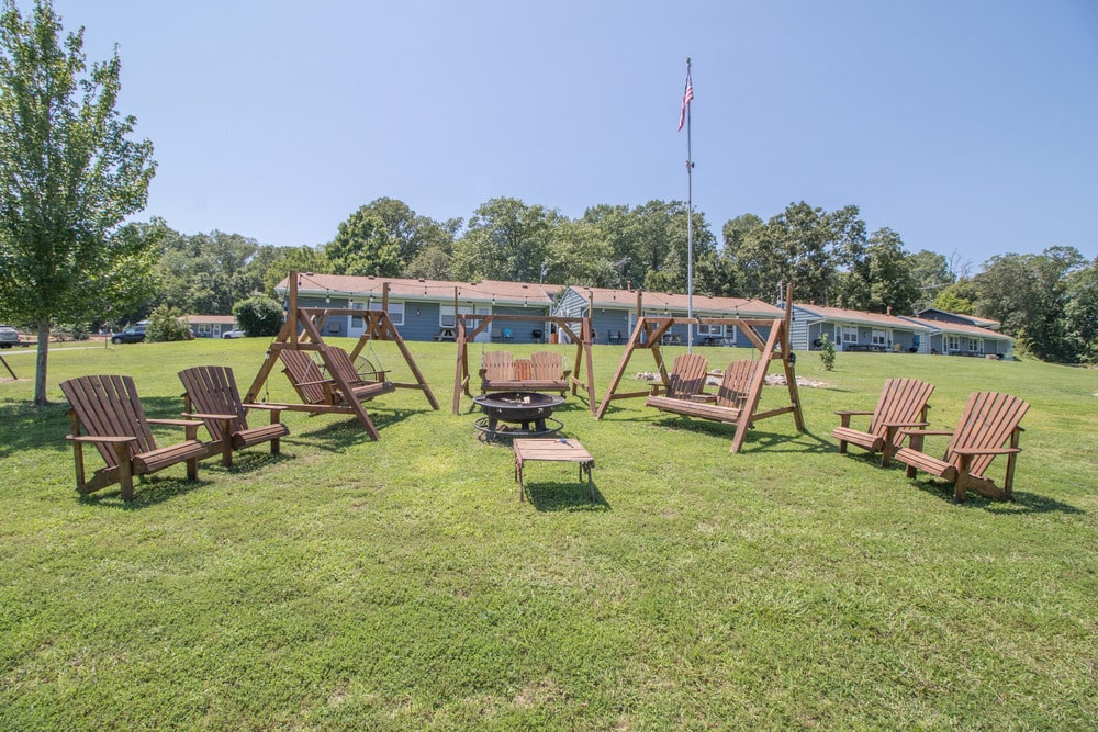 Cabin 8 Gallery 7-min