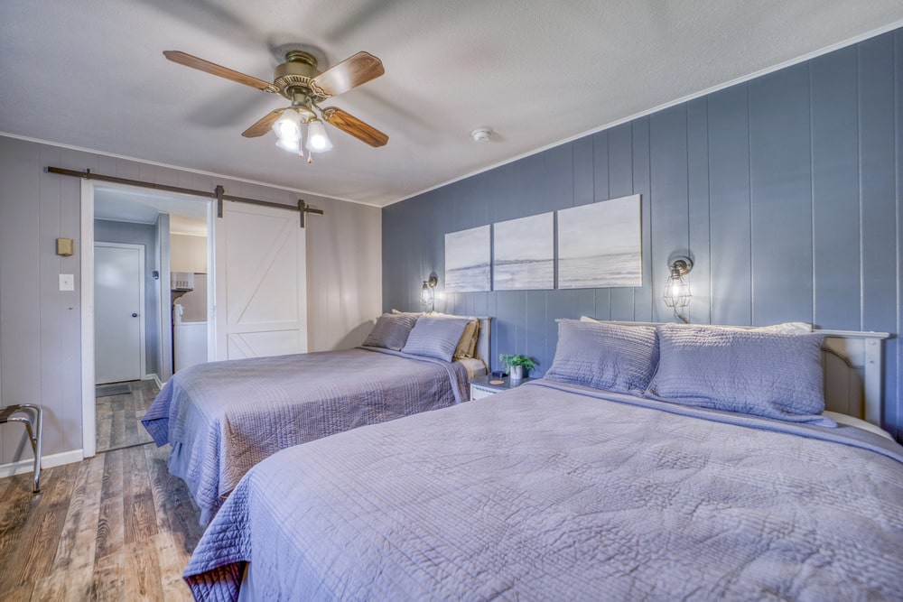 Cabin 9 Gallery 2-min