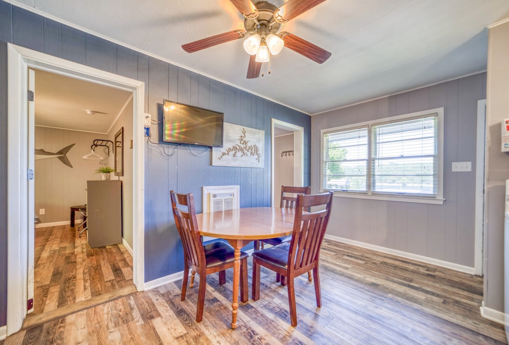 Cabin 9 Gallery 6-min