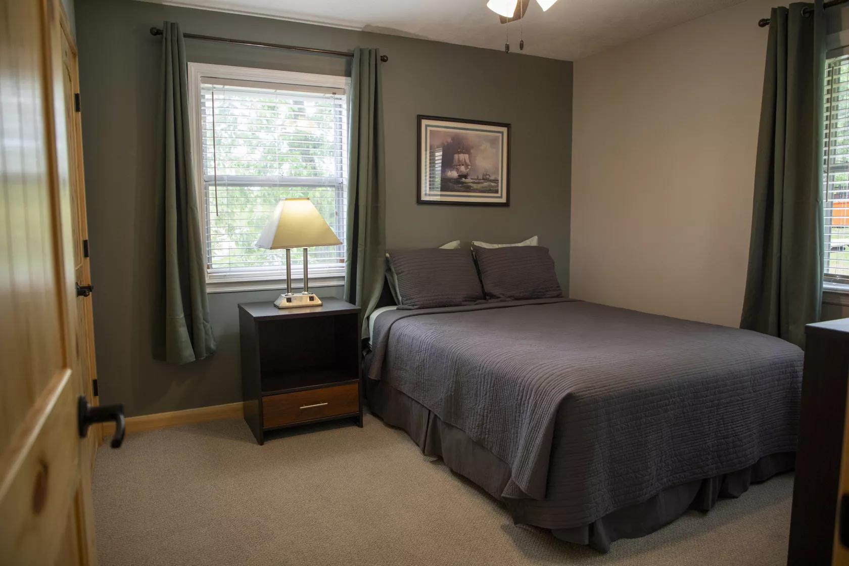 bed2-2-of-4-6a16a21a0f6d4