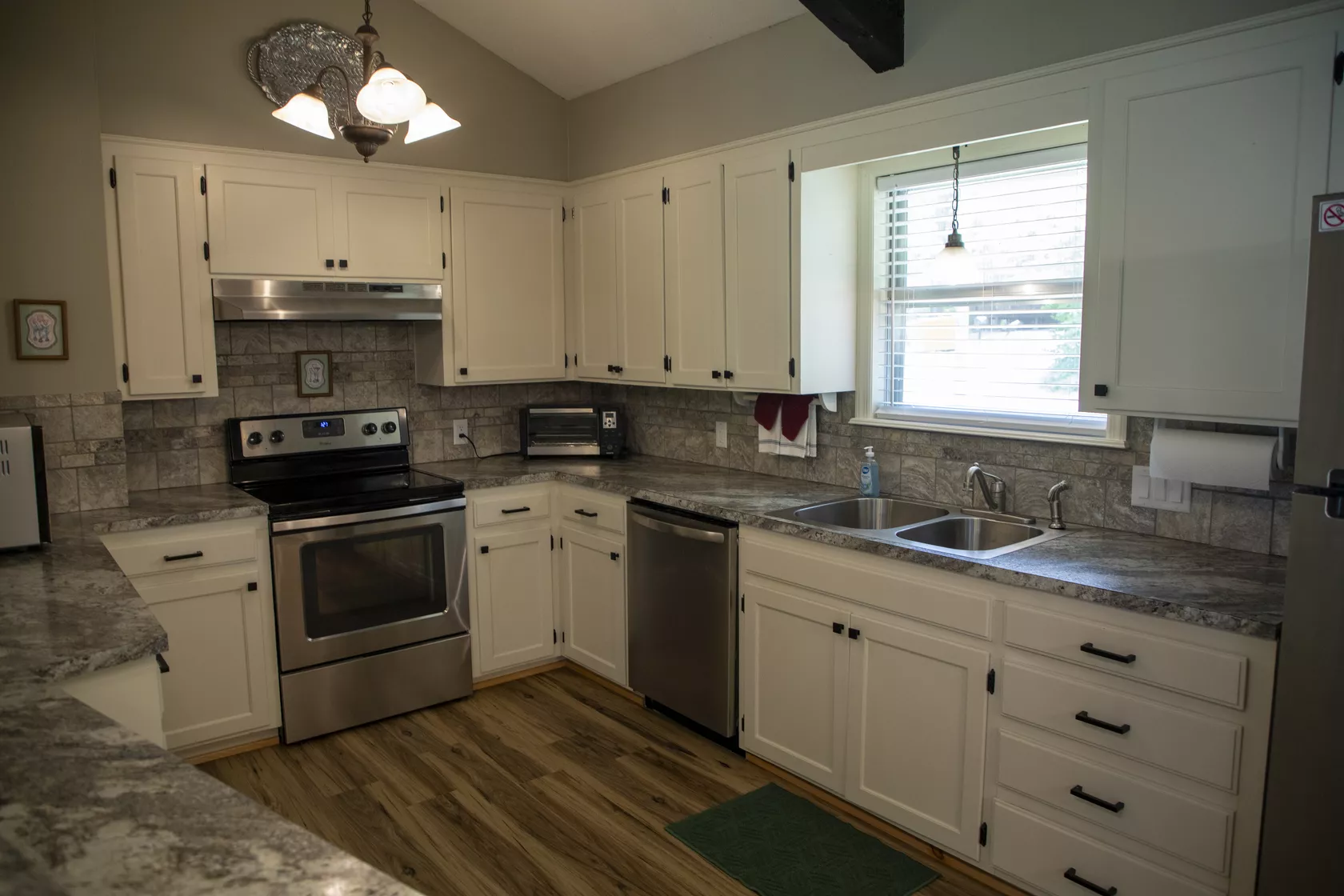 cabin-16-41-6a16a24410f9b