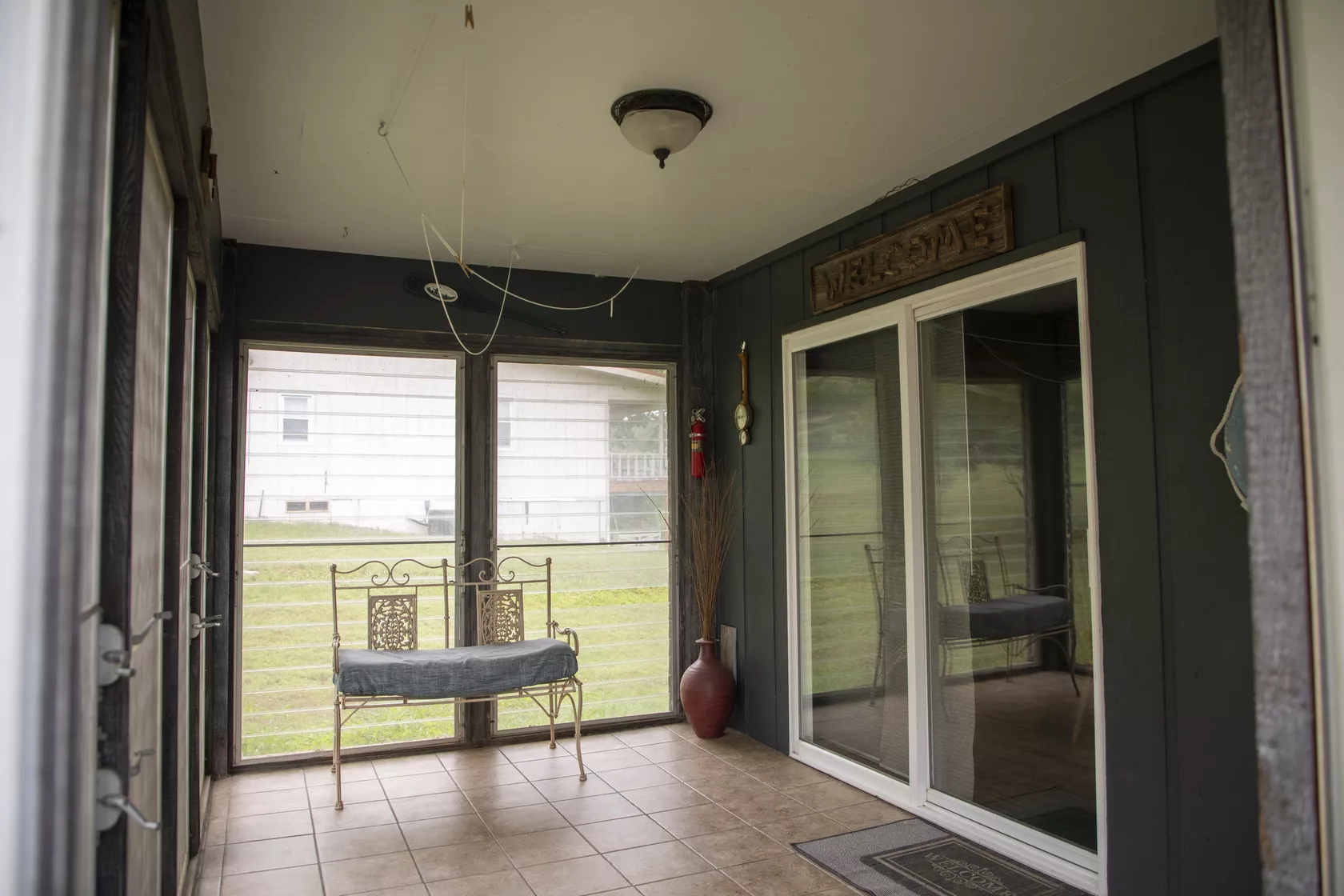cabin-16-54-6a16a22663f18