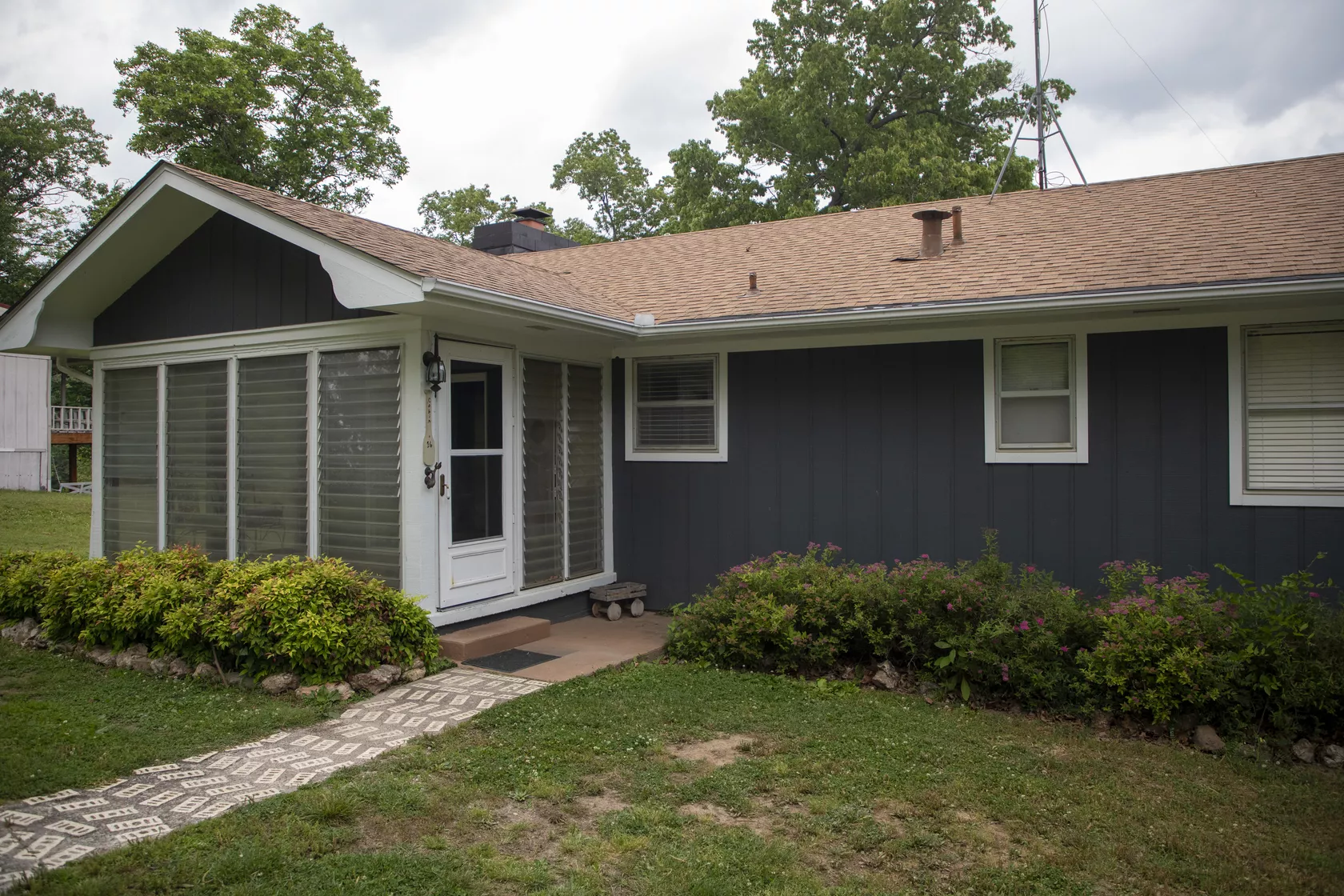 cabin-16-55-6a16a1d533804